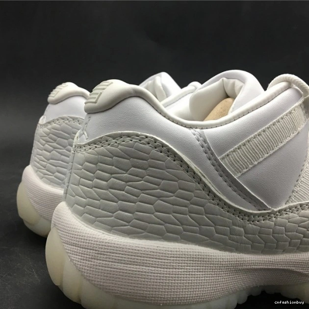 Frost Jordan Low Heiress White 11 Air 897331-100 0707
